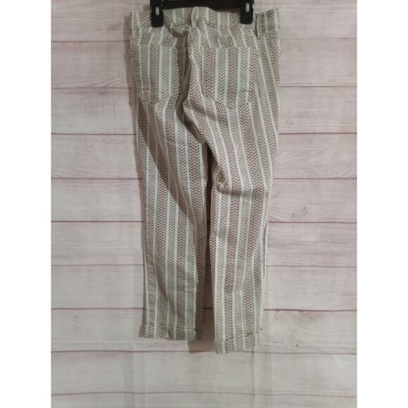 Ann Taylor Loft Modern Cuffed Crop Women's Size 0/25  Chevron Tapered Leg Pants - Picture 4 of 4